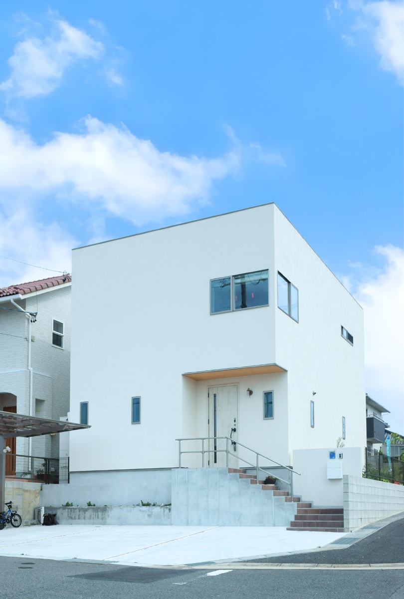 塗り壁のやわらかな外観